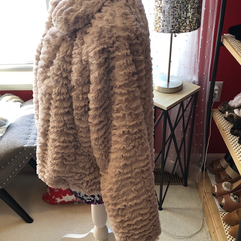Jacket - Picture 4 of 5